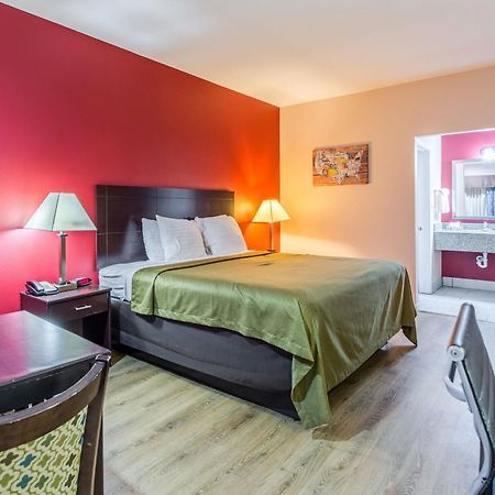 Quality Inn & Suites Bridge City Orange Esterno foto