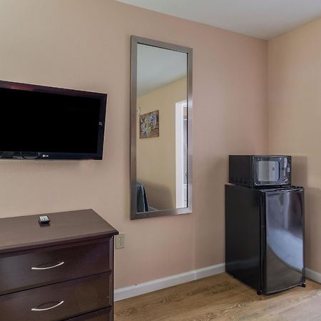 Quality Inn & Suites Bridge City Orange Esterno foto